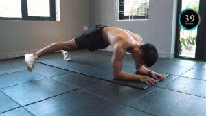 động tác Plank toe tap